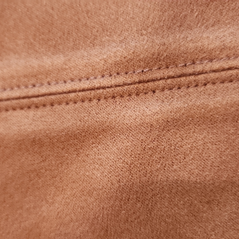 Hollister brand, brown suede skirt, Size 7 Juniors. - Picture 5 of 13